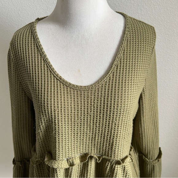 Maverick olive waffle knit peplum bell sleeve top - Picture 2 of 6